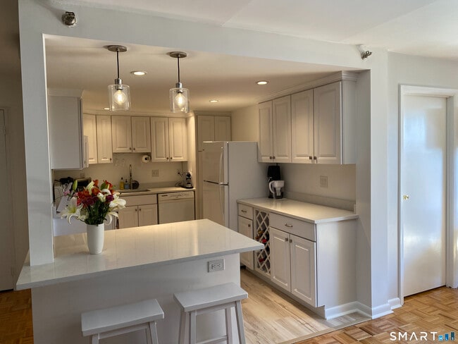 Photo - 143 Hoyt St Unidad APT 4K