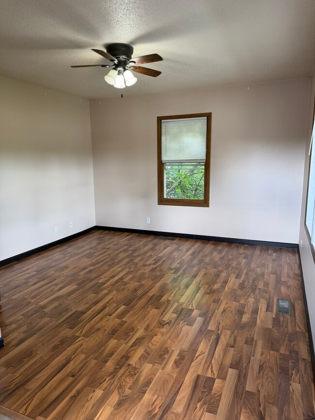 Photo - 216 2nd Ave