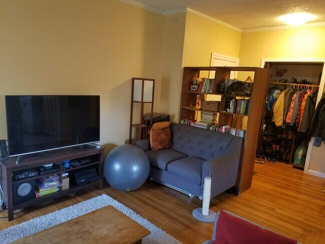 Photo - 817 52nd St Unidad C