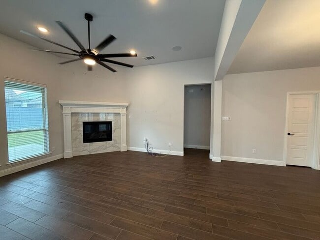 Photo - 528 Evergreen Rd