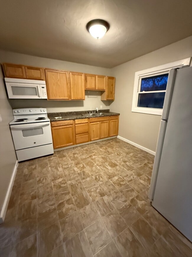 Photo - 1704 Highpoint Ave