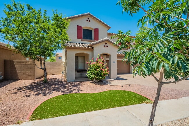 Building Photo - 4500 E Del Rio St Rental