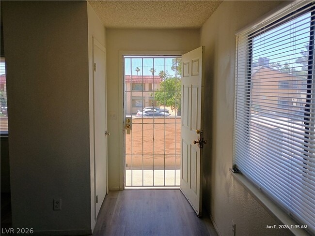 Building Photo - 6228 Ilanos Ln