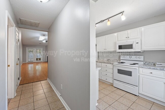 Photo - 133 Single Tree Ln