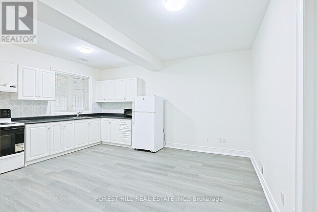 Photo - 61 Fairchild Ave