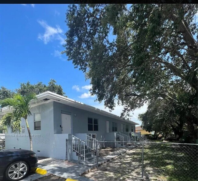 Photo - 2560 Wilmington St Unit 2