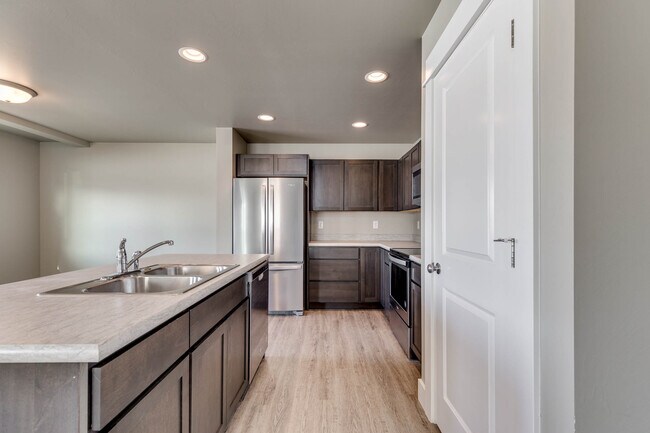 Photo - 3037 Catron St Unidad Catron A