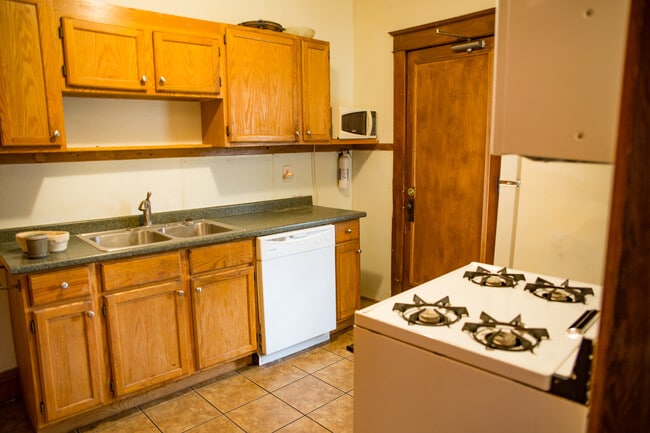 Photo - 417 11th Ave SE