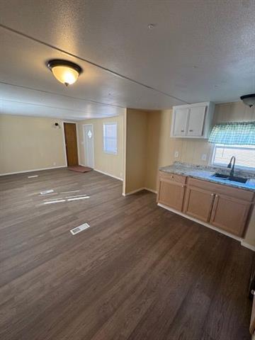 Photo - 1265 Maxwell St