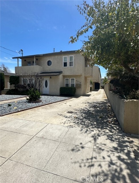 Building Photo - 2312 Dominguez St