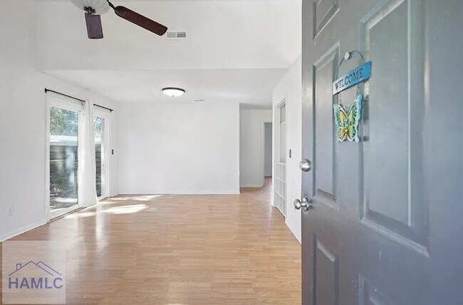 Photo - 664 Windhaven Dr