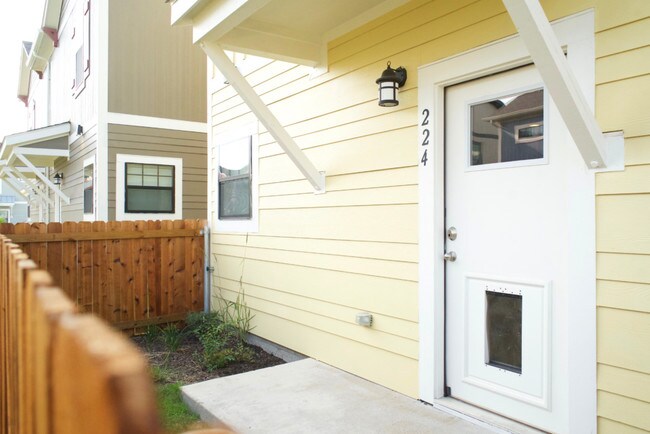Photo - Aspen Heights - Per Bed Leases