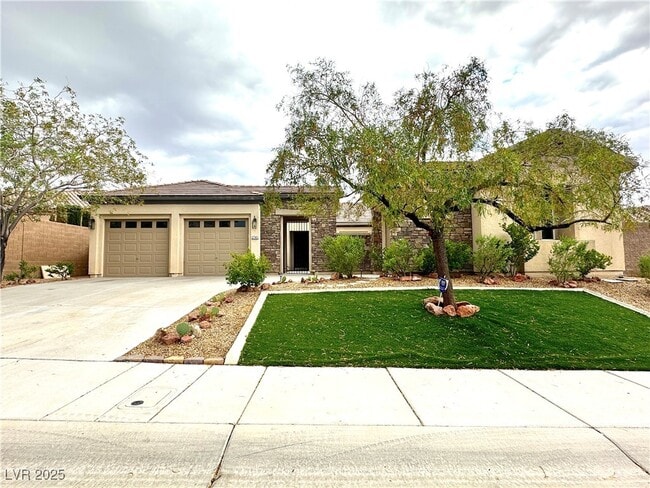 Photo - 2745 Borthwick Ave