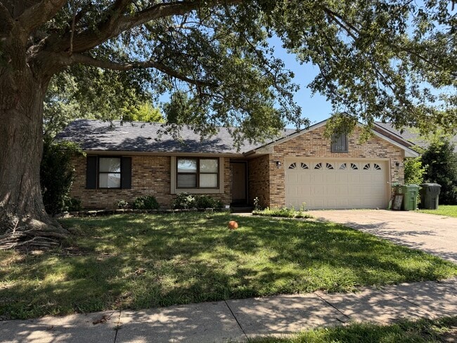 Building Photo - 2425 Downing Dr