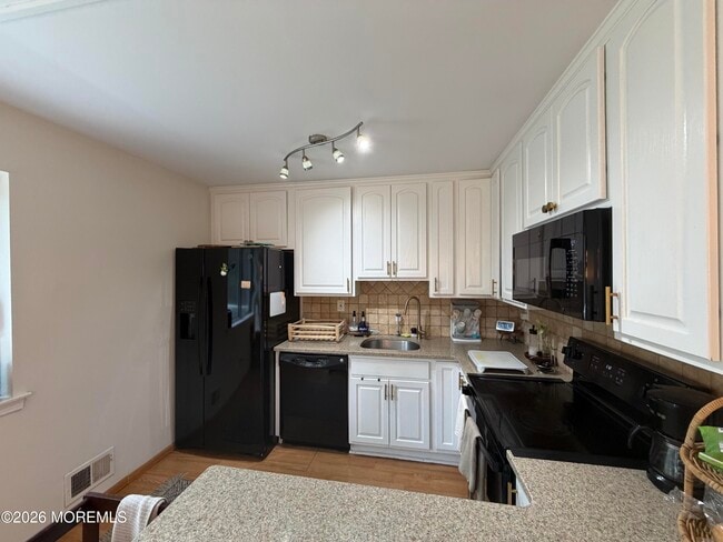 Photo - 25 Highland Dr
