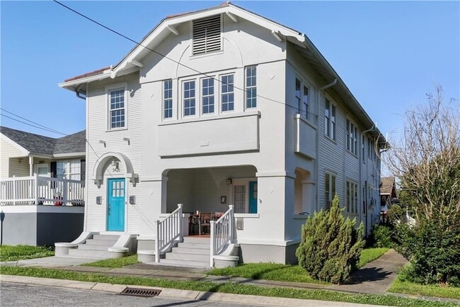 Building Photo - 3428 Delachaise St Unit B