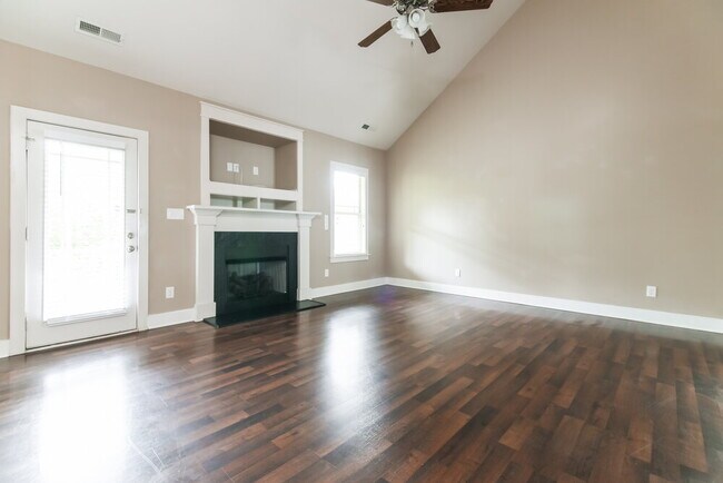 Photo - 3016 Watsonia Dr