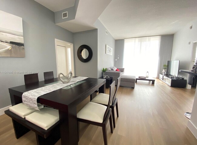 18800 NE 29th Ave Unit PH15