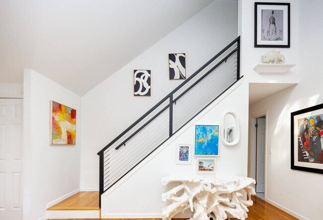 Photo - 39 Wooded Oak Ln