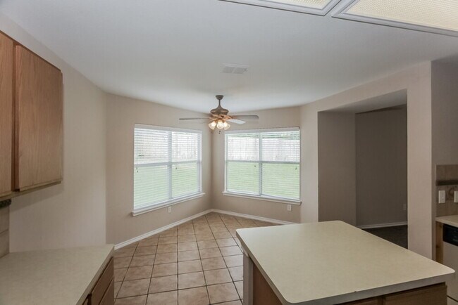 Photo - 629 Gibson St