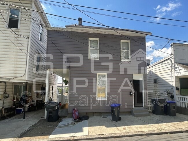 Building Photo - 334 S 3rd St Rental