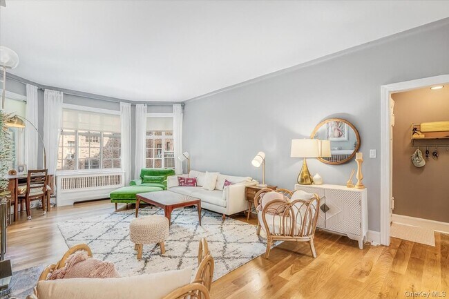 Photo - 38-30 Douglaston Pkwy Unidad G2