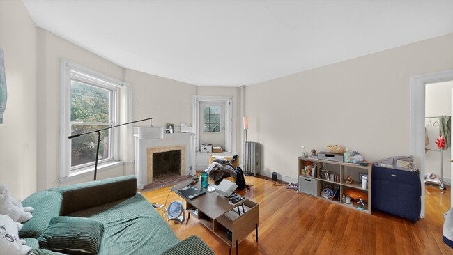 Photo - 1071 Beacon St Unit 6