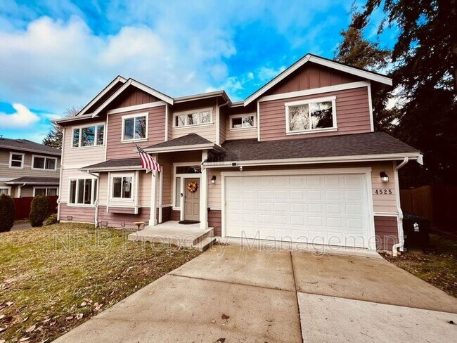 Photo - 4525 42nd St NE