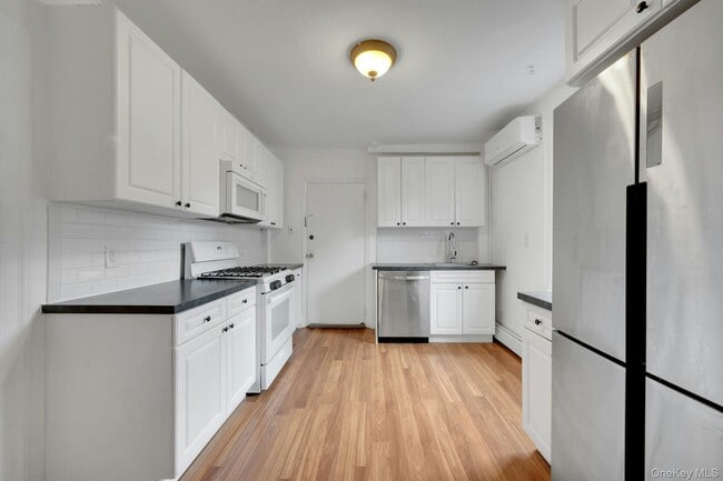 Photo - 437 Warburton Ave Unit 2