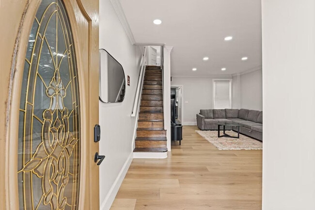 Photo - 613 Harvard St NW Unit SI ID1511067P