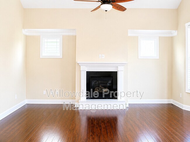 Photo - 1025 Governess Ln