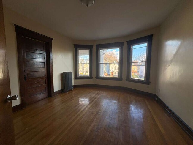 Photo - 346 Norton St Unidad 2