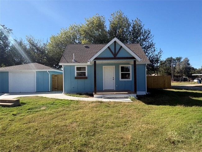 Photo - 205 NW 2nd St