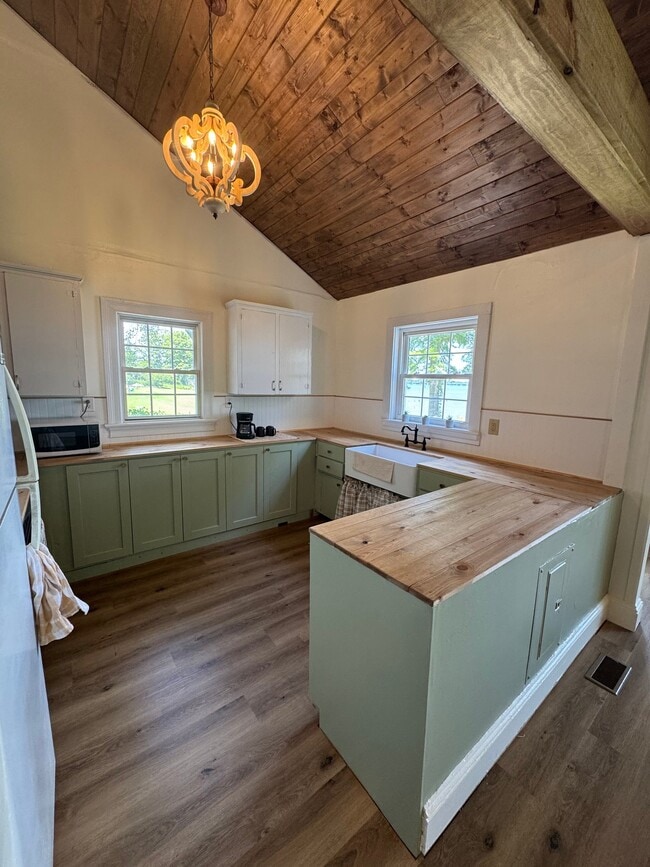 Photo - 810 Neuse Dr
