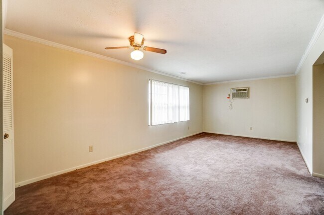 Photo - 510 - CLEVELAND PLAZA