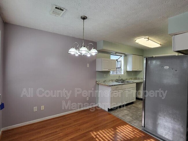 Photo - 339 Cheryl Ct