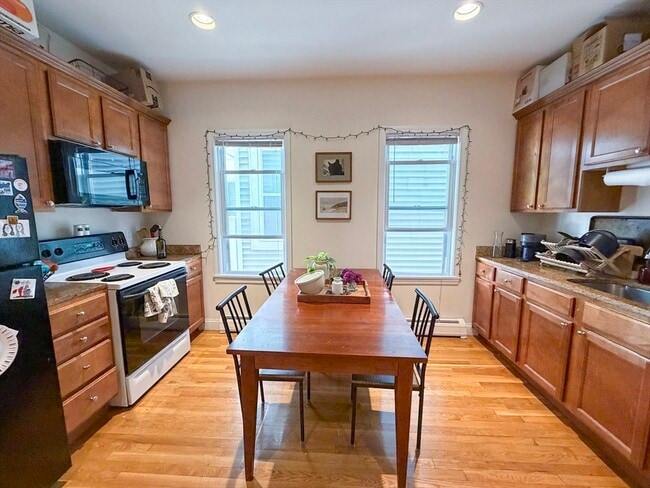 Photo - 143 Hillside St Unit 2