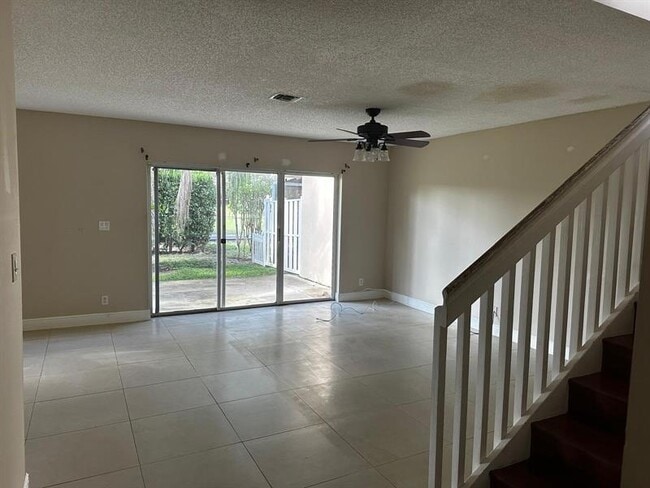 Photo - 8438 NW 40th Ct