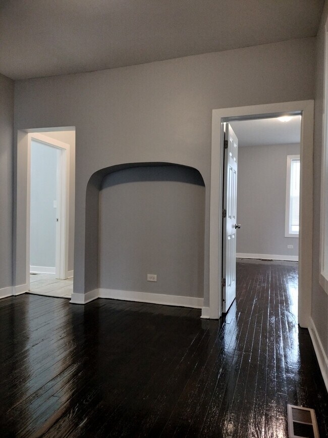 Photo - 6601 S Bishop St