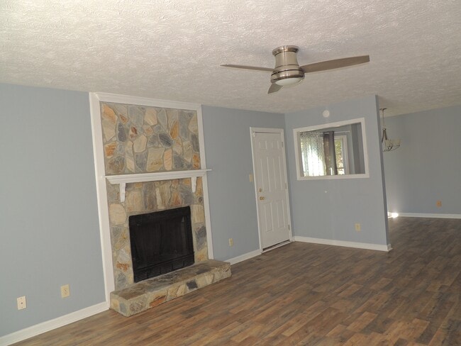 Photo - 628 Prestige Blvd