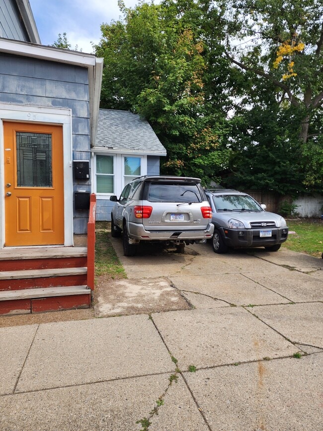 Photo - 95-10 10th St Unit Apt 2