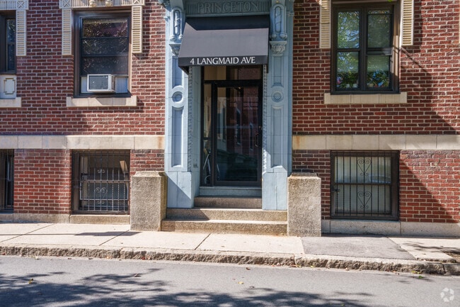 The Princeton - 4 Langmaid Ave - The Princeton