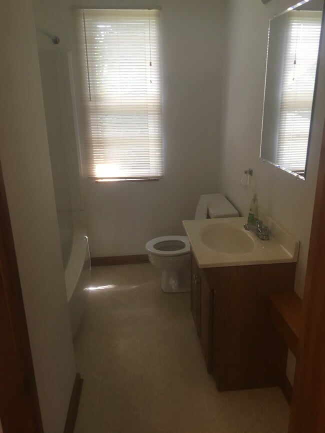 3016 Jenny Lind St Unit 1