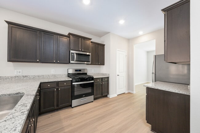 Photo - 15450 Maple Ter Dr