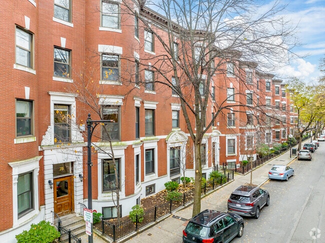 Photo - 78-108 Gainsborough St