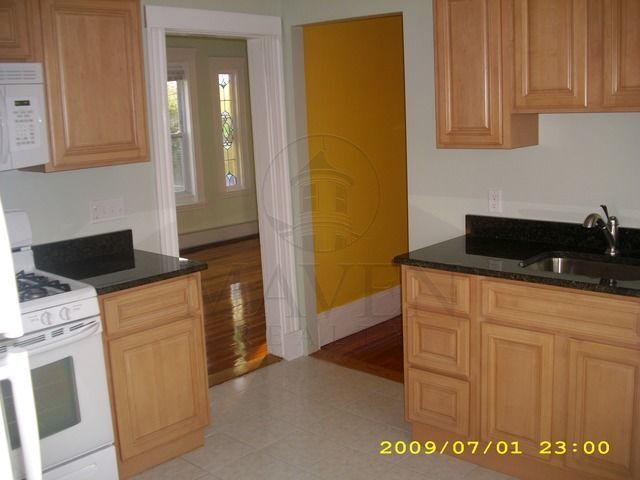 Photo - 436 Main St Unit 3