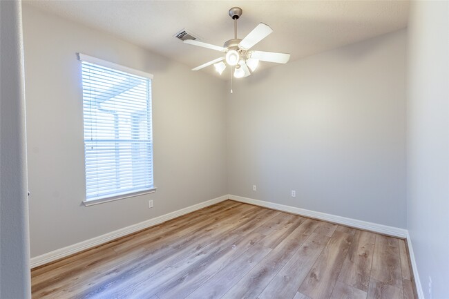 Photo - 11510 Alcott Dr