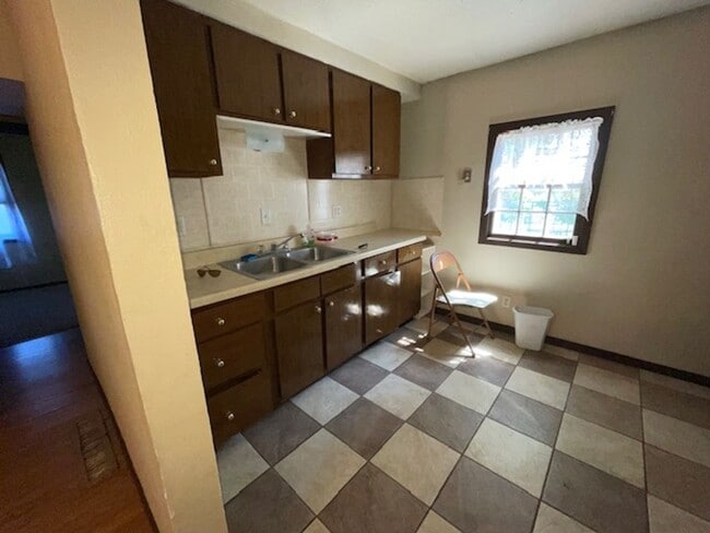 Photo - 1108 N Main Ave