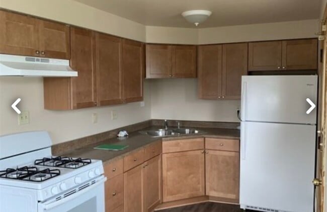 Building Photo - 3037 W Iona Ter Unit 4