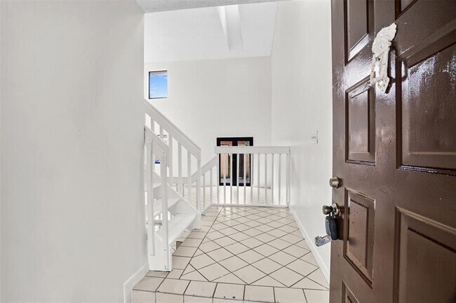 Photo - 1013 SW 112th Ter